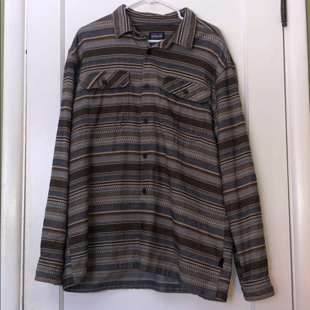 Patagonia long sleeve flannel button down